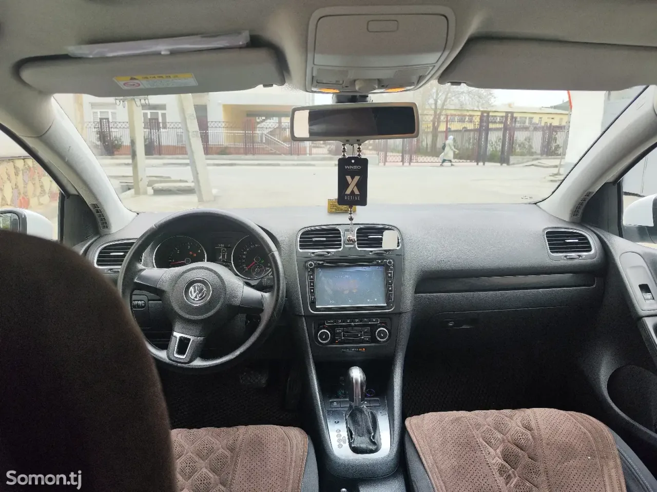 Volkswagen Golf 2011 · 2.0 AT