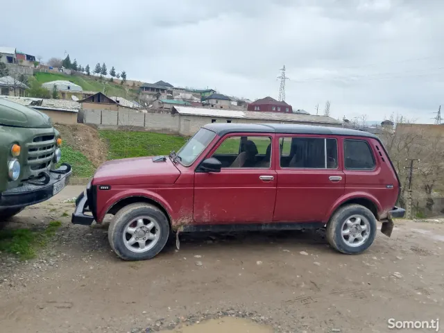 Lada (ВАЗ) Нива 2002 · 1.6 MT