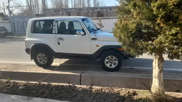 Ssang Yong Korando 2000 · 2.9 MT