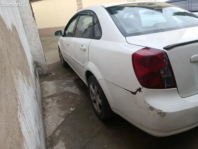 Chevrolet Lacetti 2005 · 1.6 AT