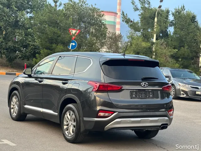 Hyundai Santa Fe 2020 · 2.4 AT