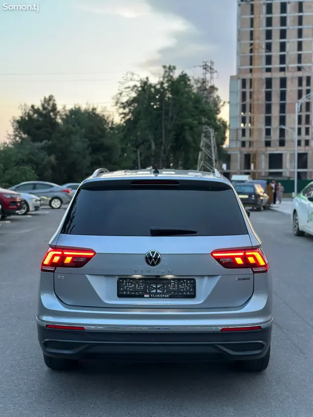 Volkswagen Tiguan 2023 · 2.0 AT