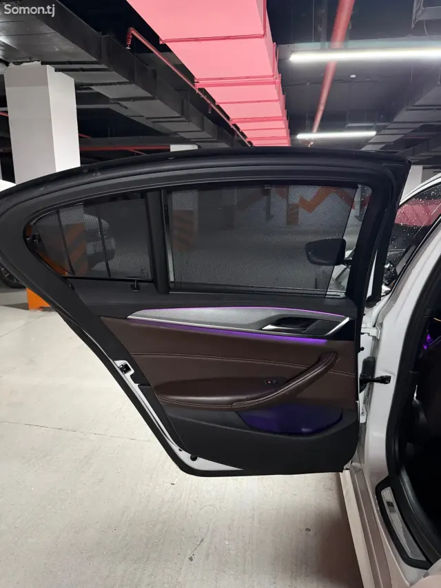 BMW 5 series 2019 · 2.0 AT