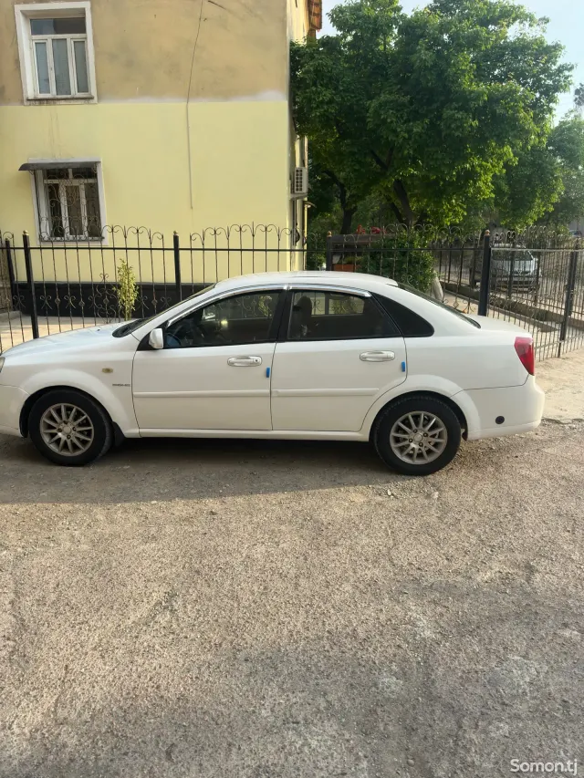 Daewoo Lacetti 2004 · 1.8 AT