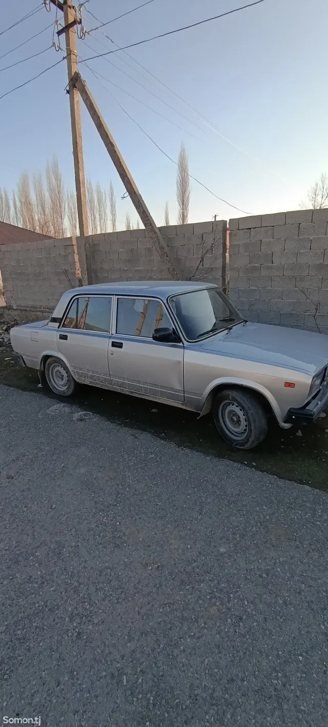 Lada (ВАЗ) 2107 2012 · 1.6 MT