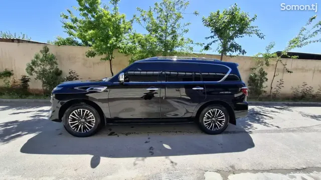 Nissan Armada 2019 · 5.6 AT