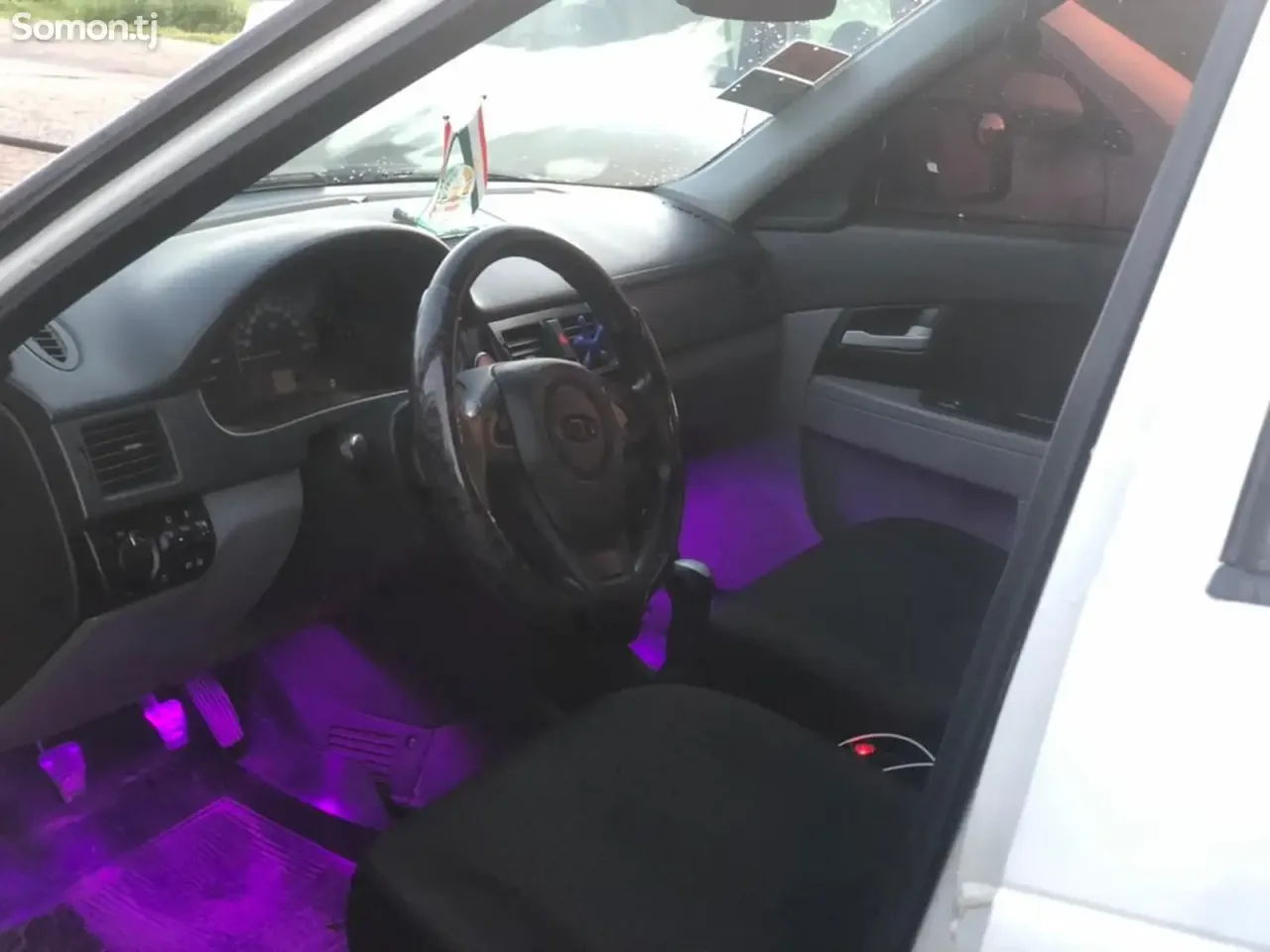 Lada (ВАЗ) Priora 2012 · 1.6 MT