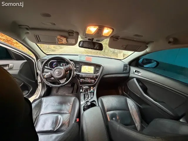 Kia K5 2014 · 2.0 AT