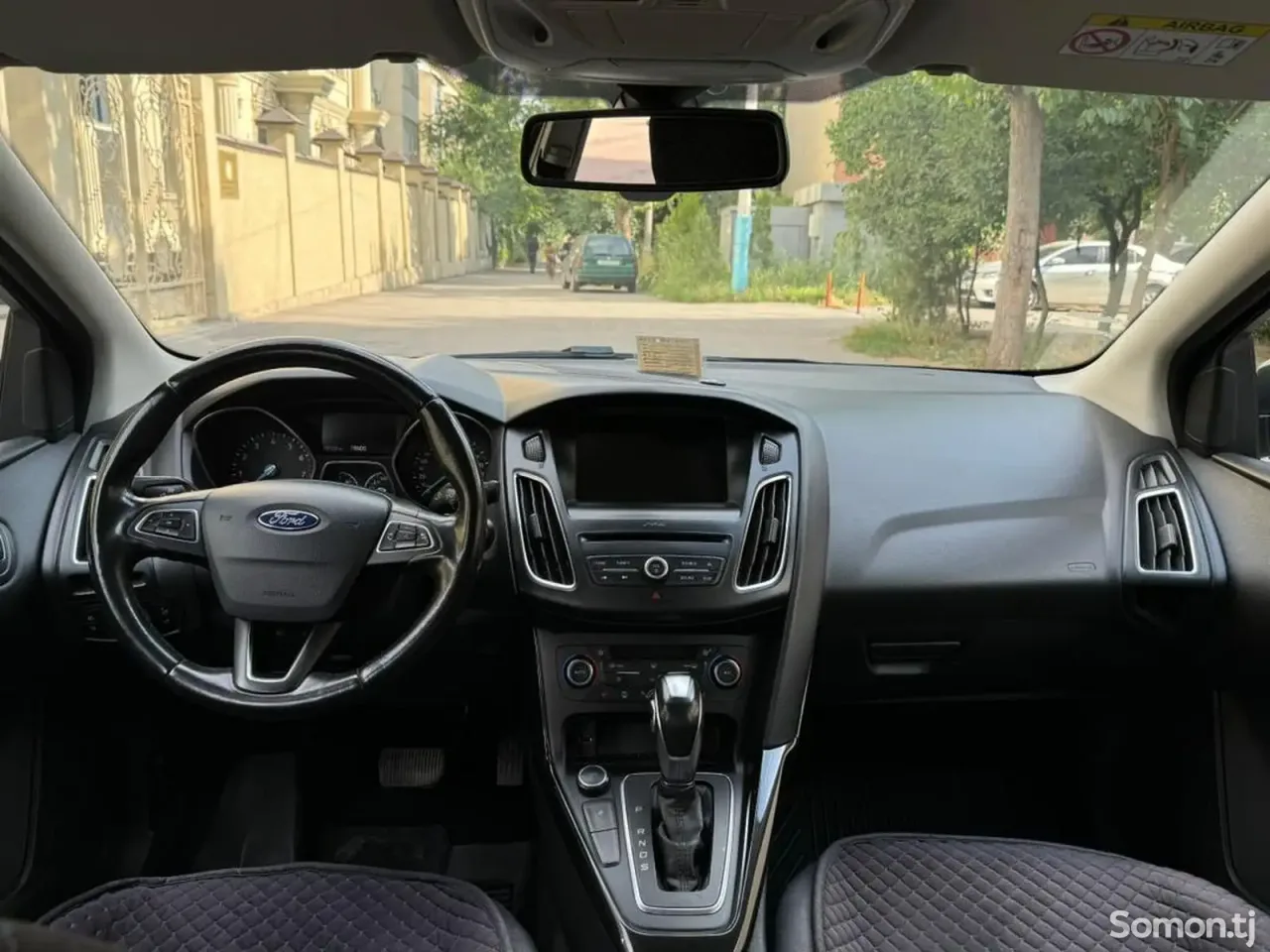 Ford Focus 2018 · 1.6 AT