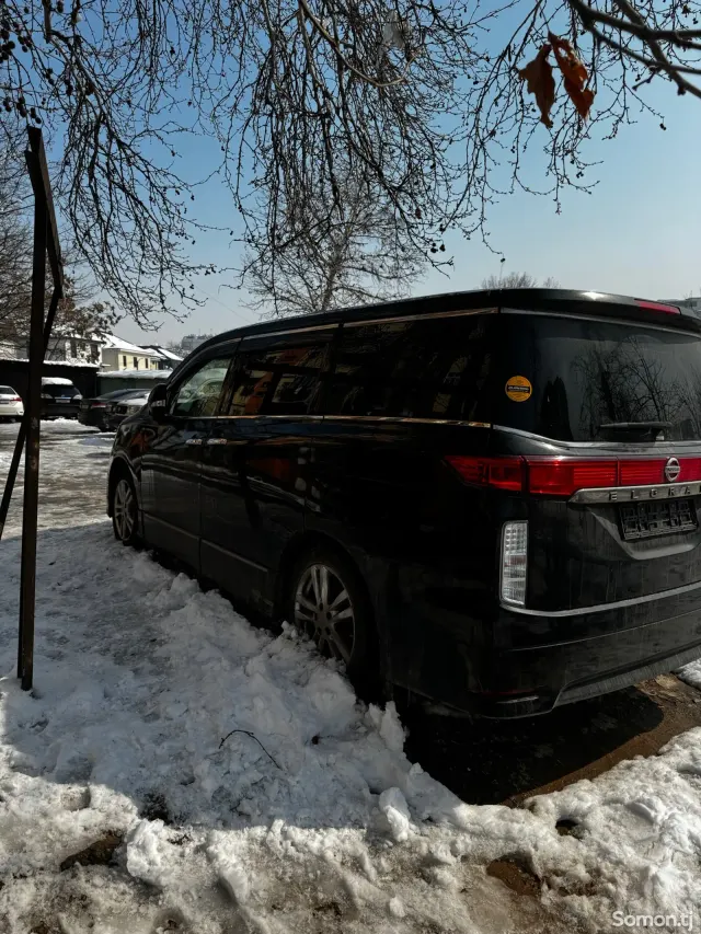 Nissan Elgrand 2014 · 2.5 AT