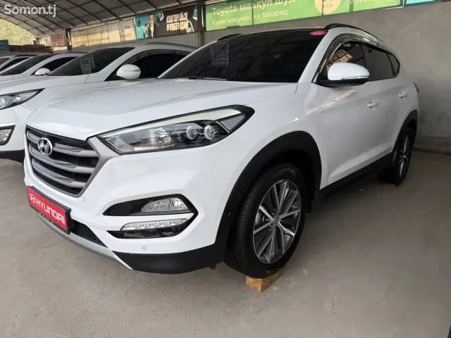 Hyundai Tucson 2015 · 1.7 AT