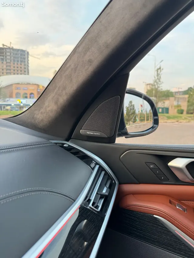 BMW X7 2021 · 4.0 AT