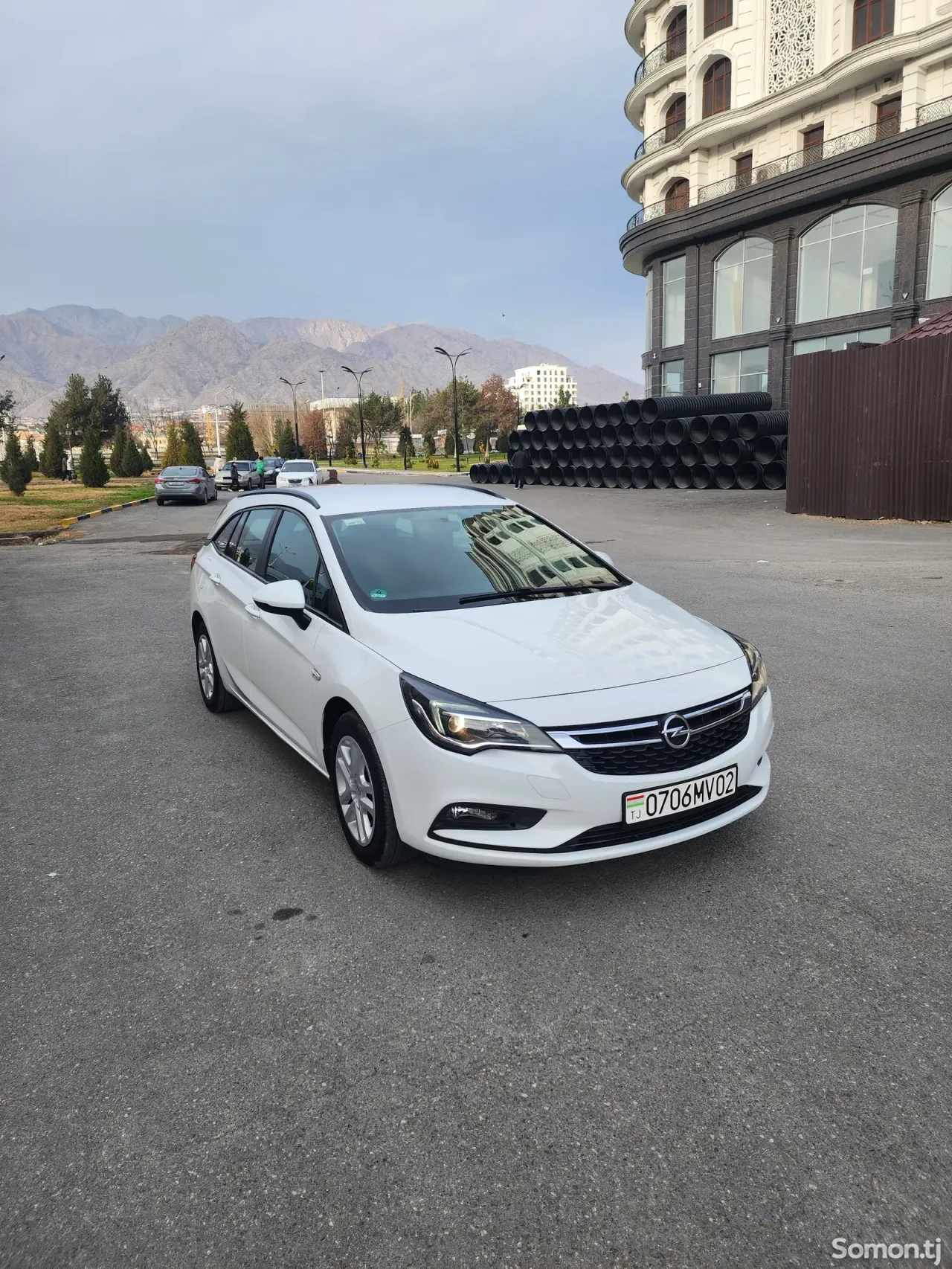 Opel Astra K 2019 · 1.6 MT