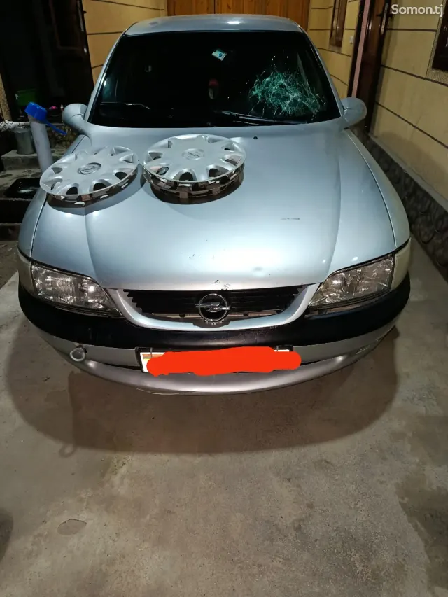 Opel Vectra B 1998 · 1.6 MT