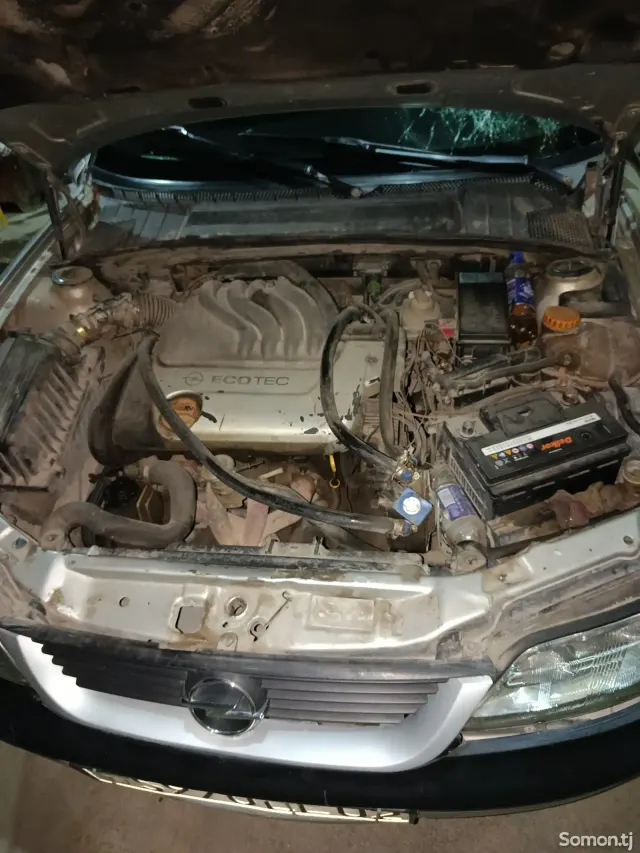Opel Vectra B 1998 · 1.6 MT