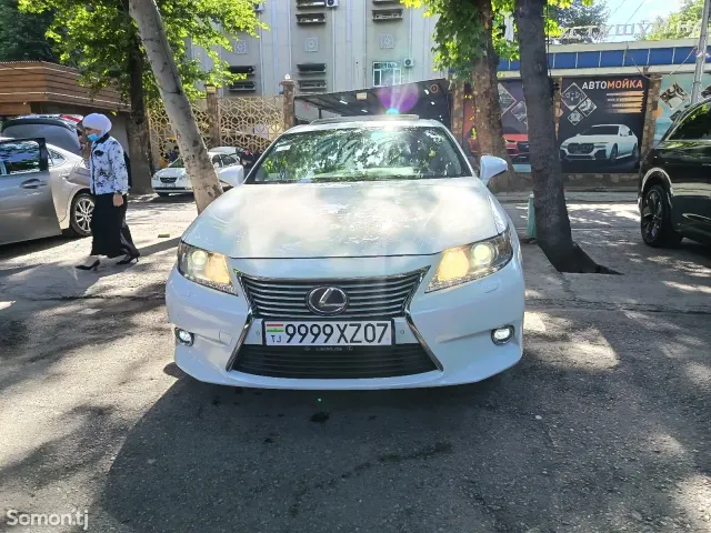 Lexus ES series 2014 · 2.5 AT