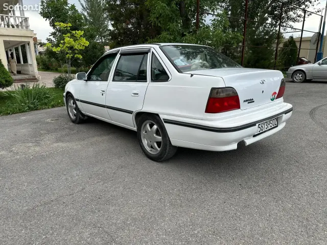 Daewoo Nexia 1994 · 1.6 MT