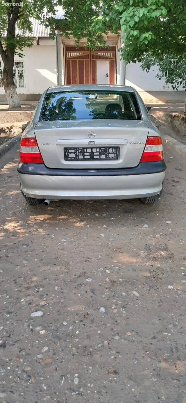 Opel Vectra B 1996 · 1.6 MT