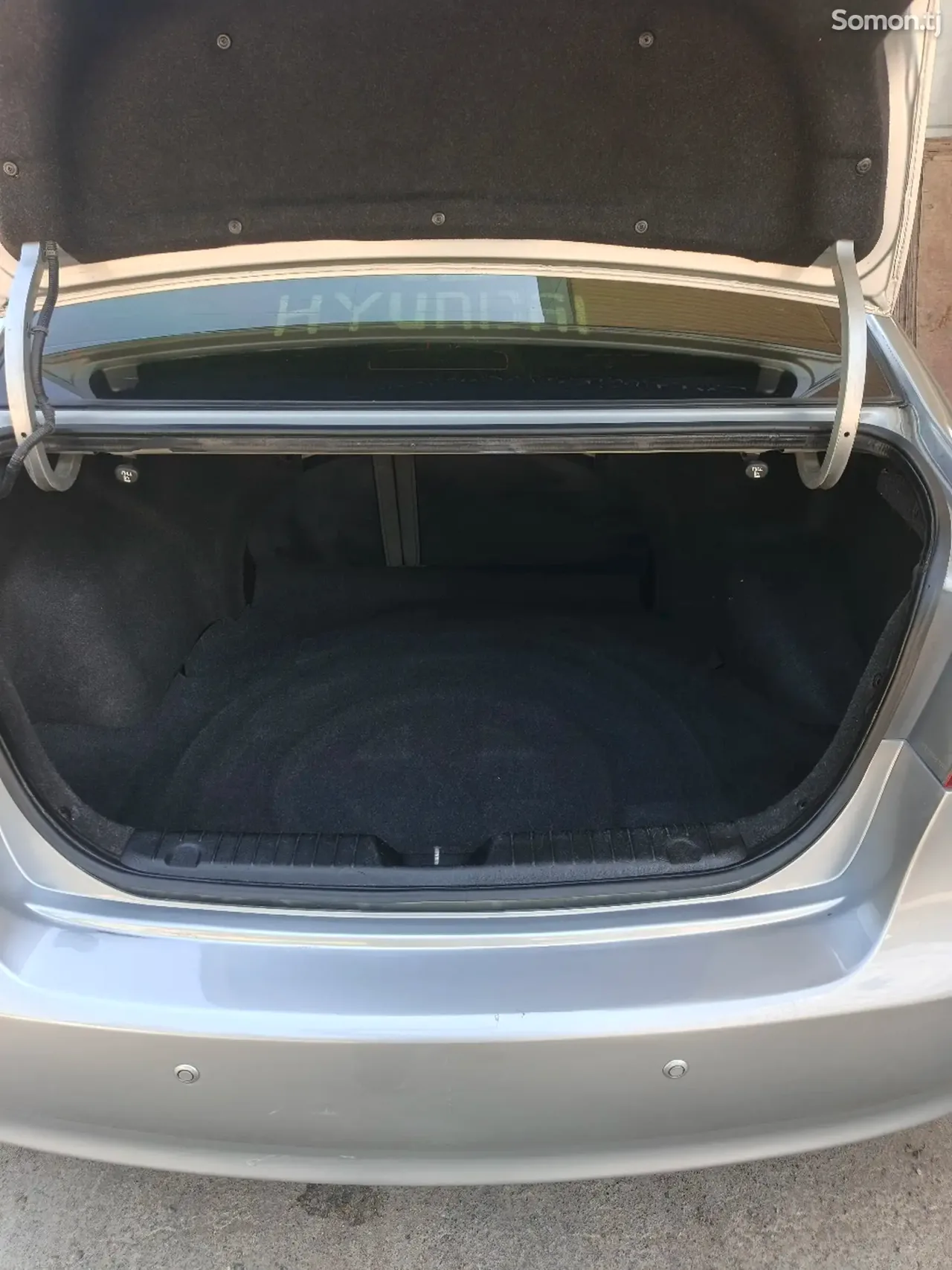 Hyundai Avante 2010 · 1.6 AT