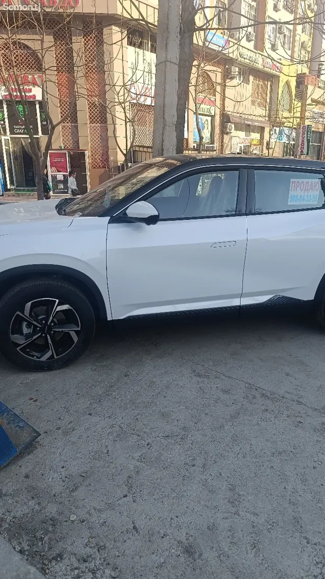 Dongfeng L7 2025 · AT