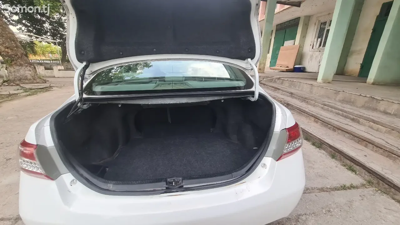 Toyota Camry 2010 · 2.5 AT