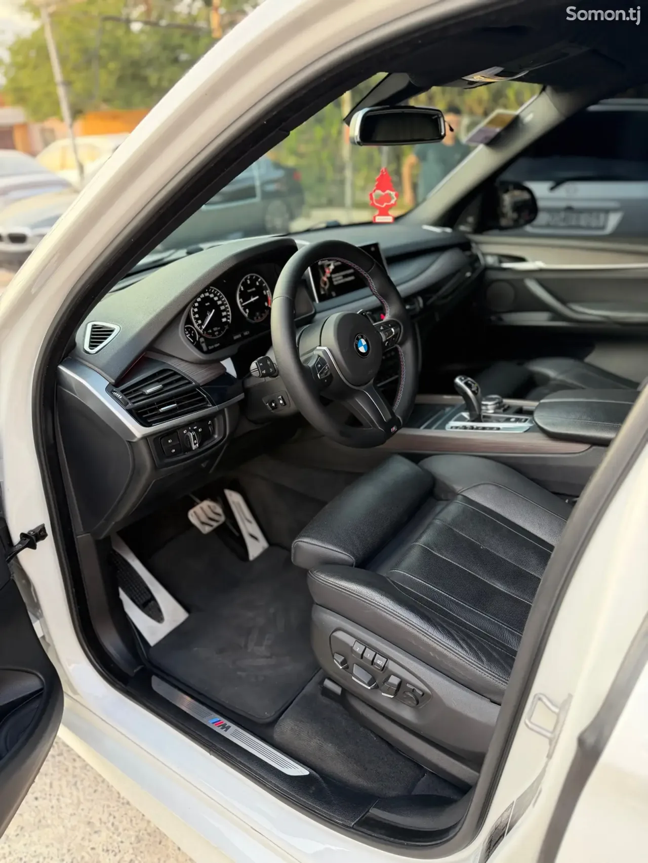 BMW X5 M 2015 · 4.0 AT