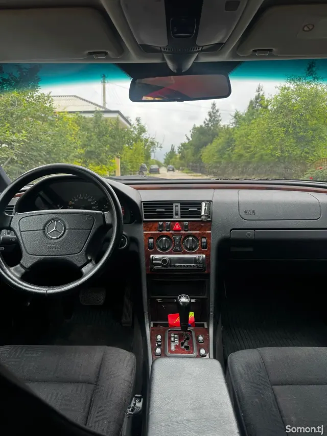 Mercedes-Benz C class 1999 · 2.2 AT