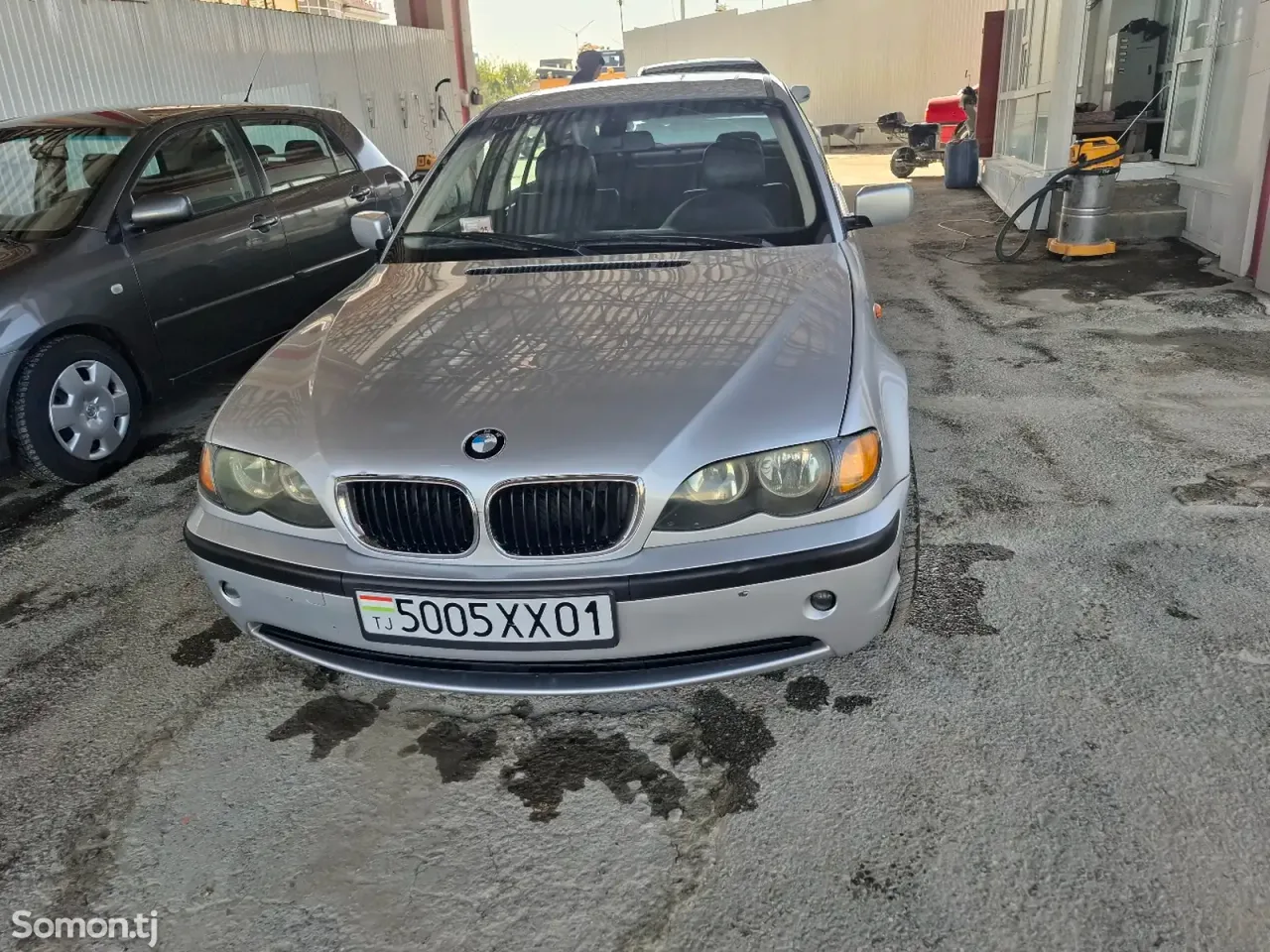 BMW 3 series 2002 · 2.0 AT