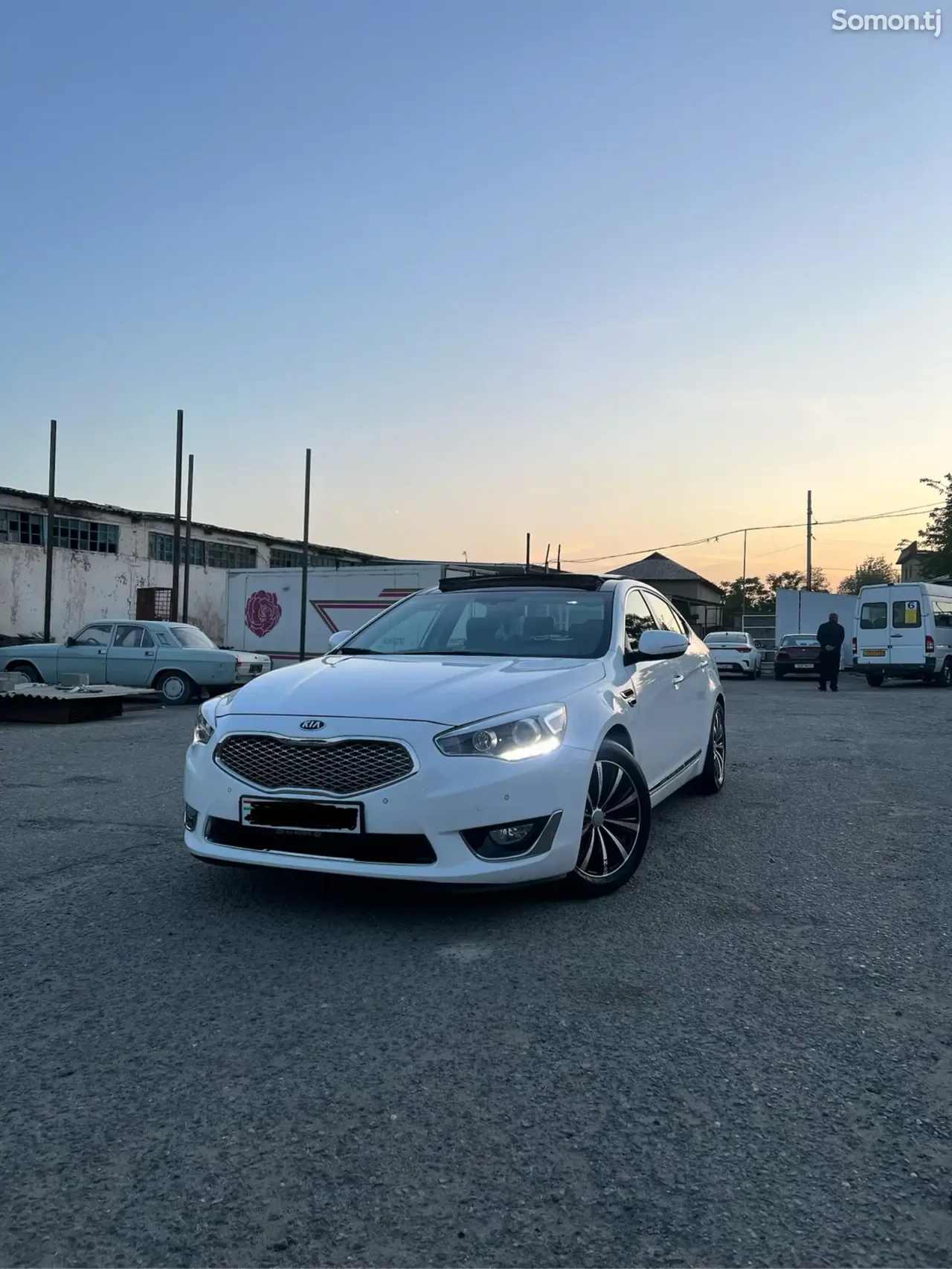 Kia K7 2015 · 2.4 AT