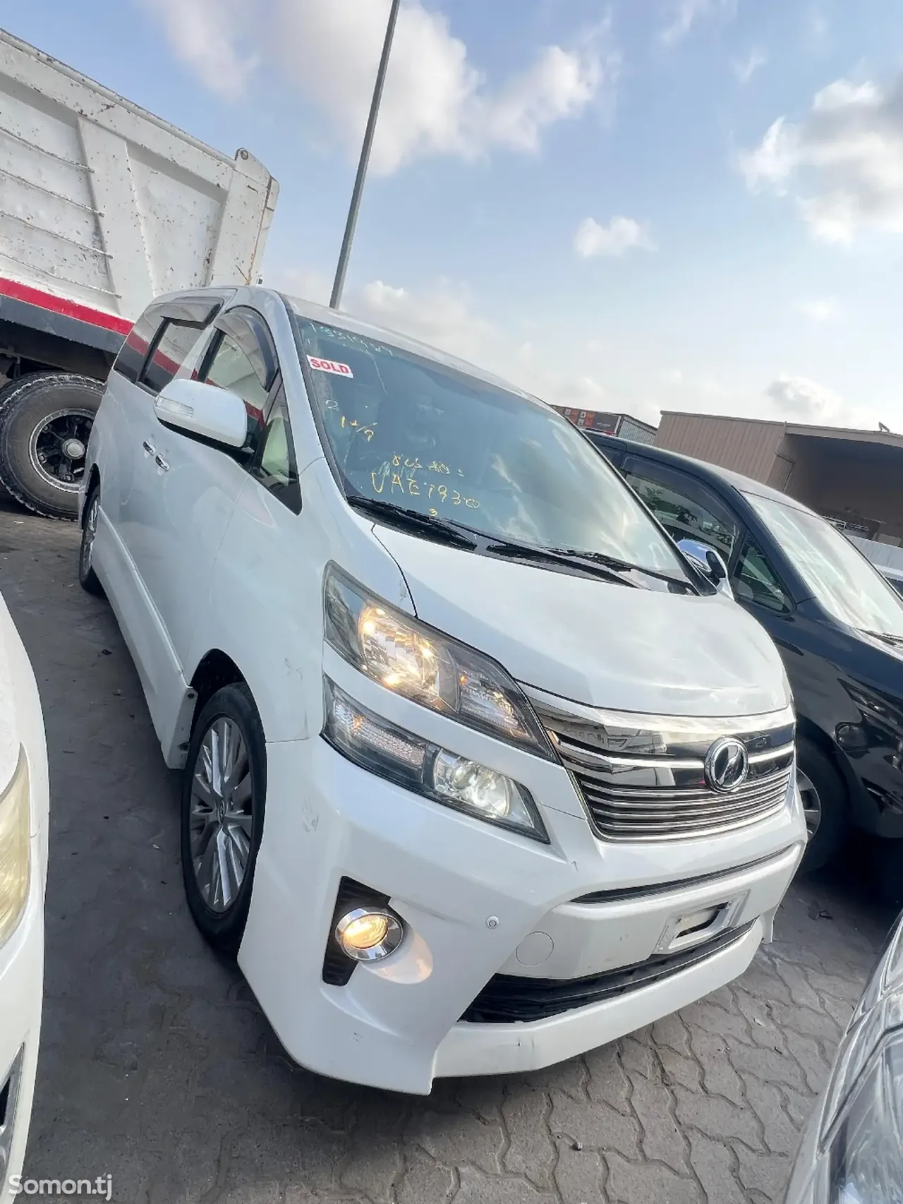 Toyota Vellfire 2014 · 2.4 AT