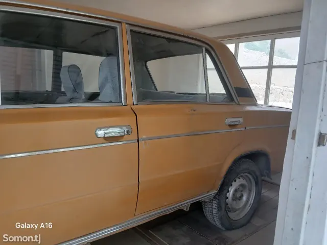 Lada (ВАЗ) 2106 1984 · 0.8 MT