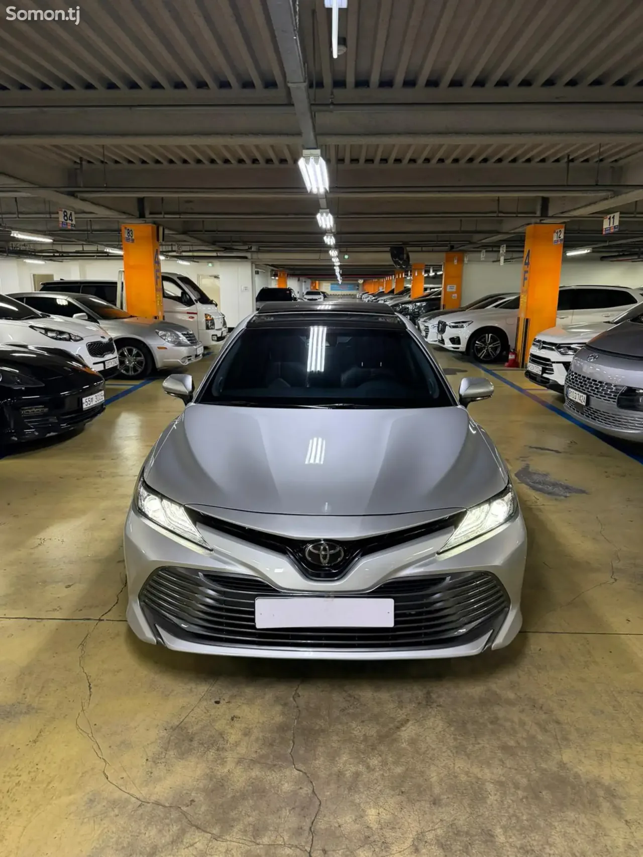 Toyota Camry 2019 · 2.5 AT