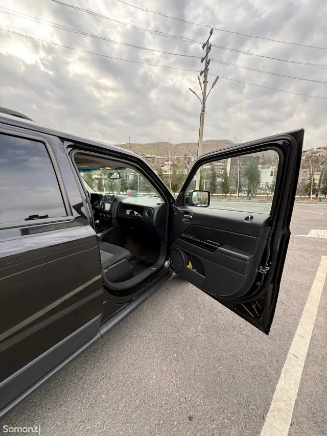 Jeep Patriot 2015 · 2.4 AT