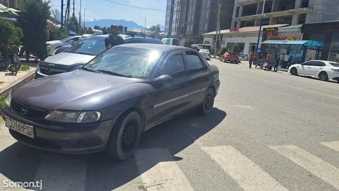 Opel Vectra B 1997 · 1.6 MT
