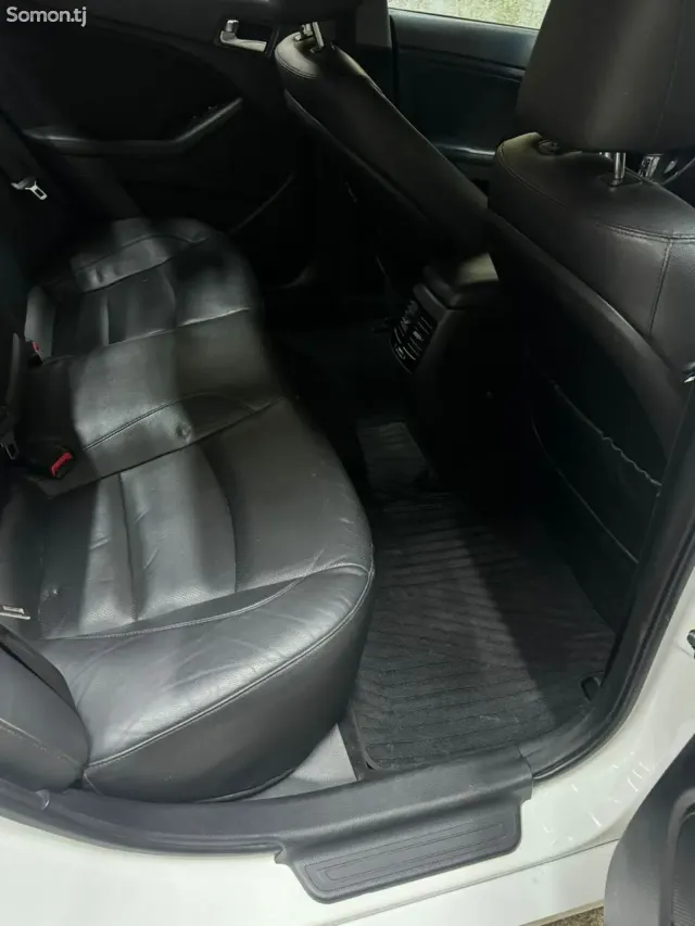 Kia K5 2014 · 2.0 AT