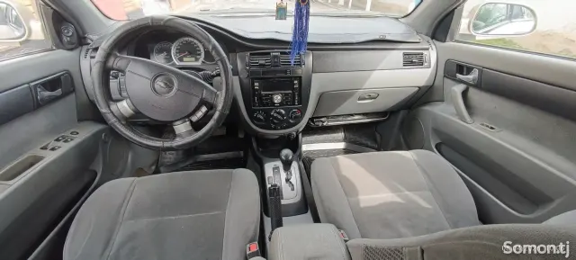 Chevrolet Lacetti 2006 · 1.6 AT