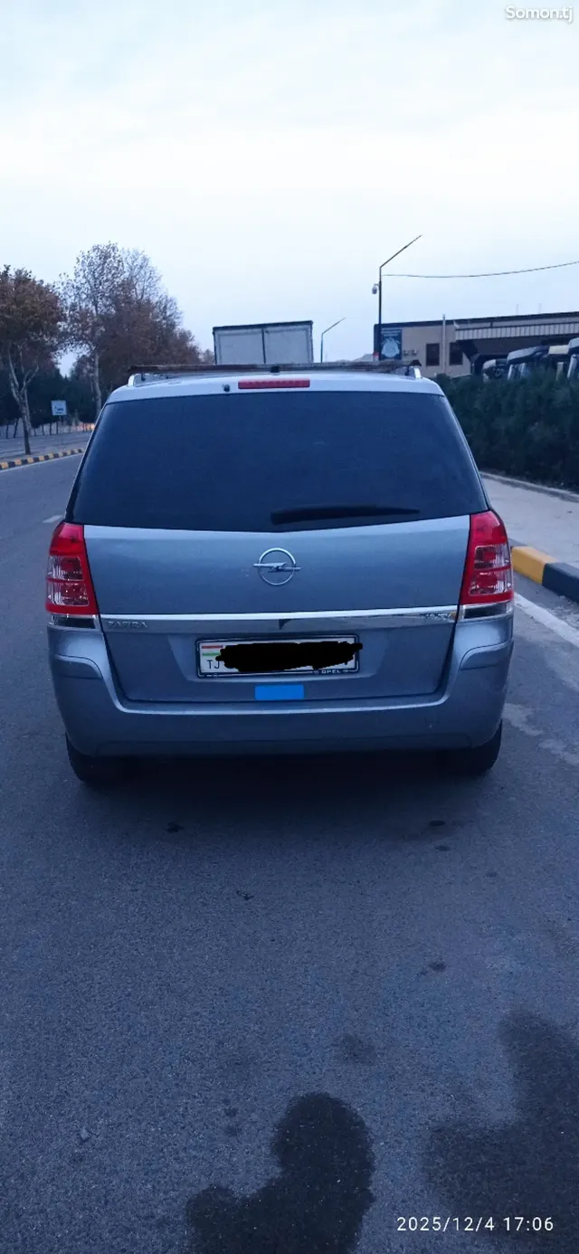 Opel Zafira 2007 · 1.8 MT