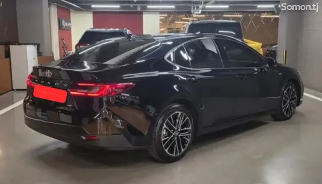Toyota Camry 2025 · 2.5 AT