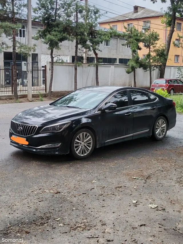 Hyundai Sonata 2015 · 3.0 AT