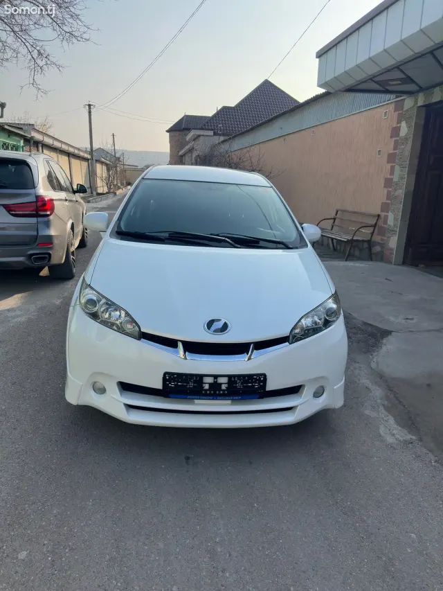 Toyota Wish 2014 · 2.0 AT