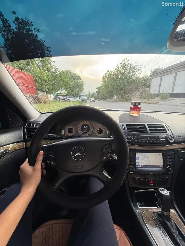 Mercedes-Benz E class 2007 · 3.5 AT