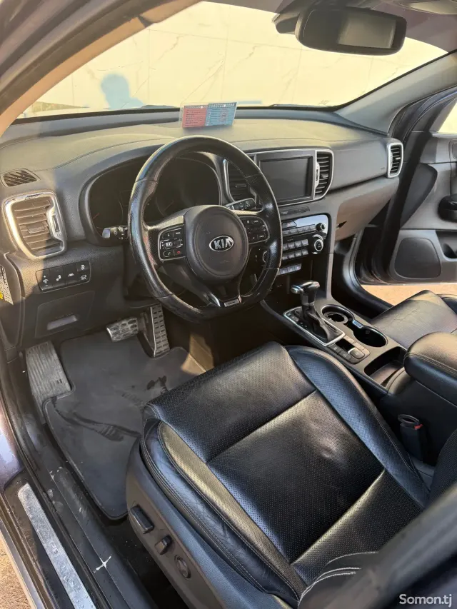 Kia Sportage 2018 · 2.0 AT