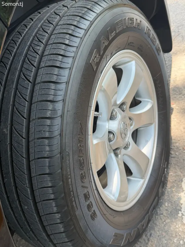 Toyota Land Cruiser Prado 2008 · 4.0 AT