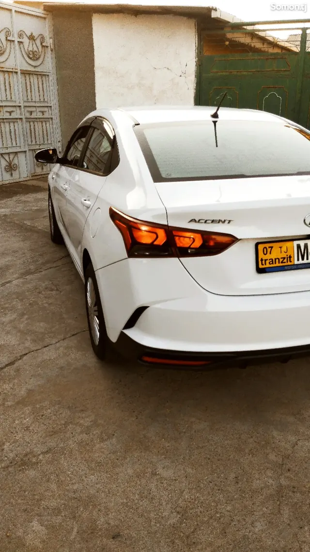 Hyundai Accent 2018 · 1.6 AT