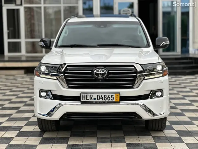 Toyota Land Cruiser 2018 · 4.6 AT