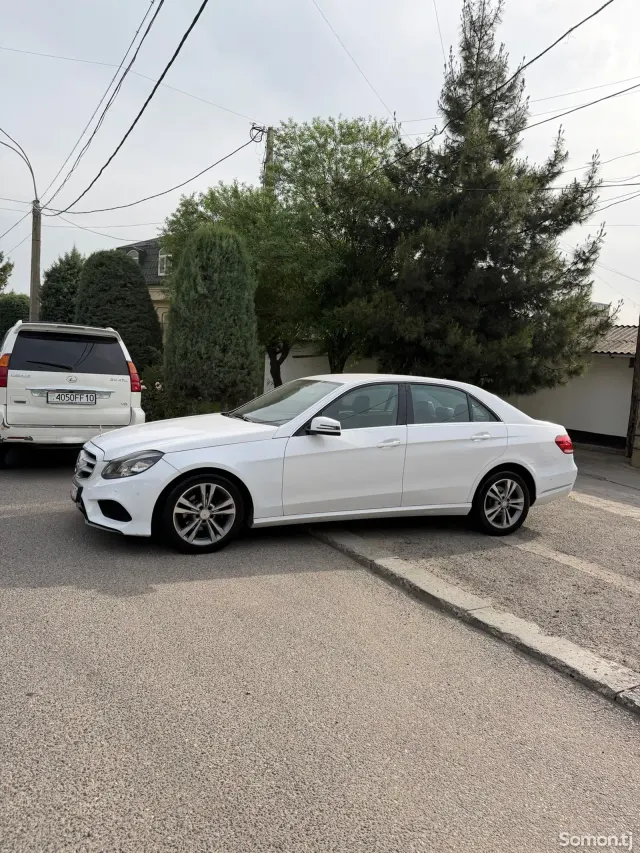 Mercedes-Benz E class 2015 · 2.0 AT