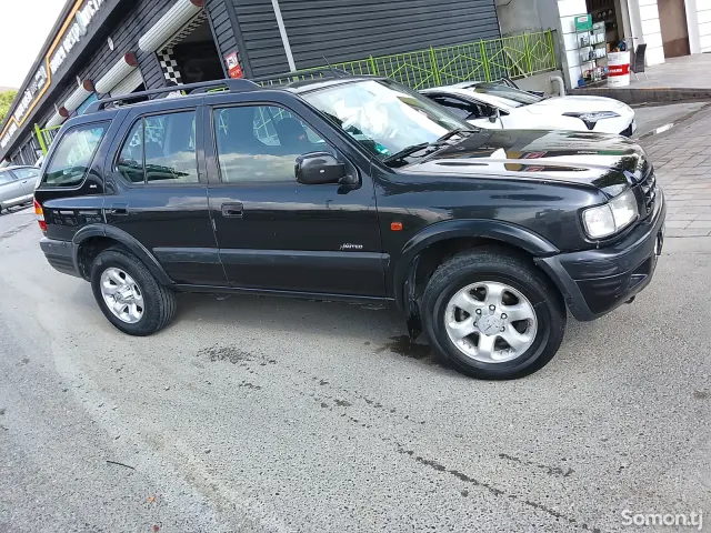Opel Frontera 2001 · 2.2 MT