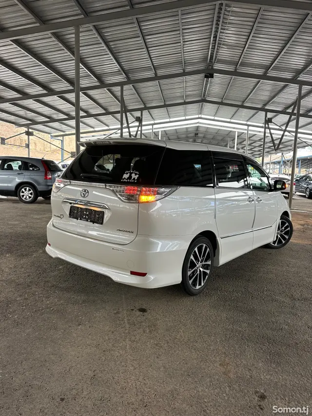 Toyota Estima 2016 · 2.4 AT