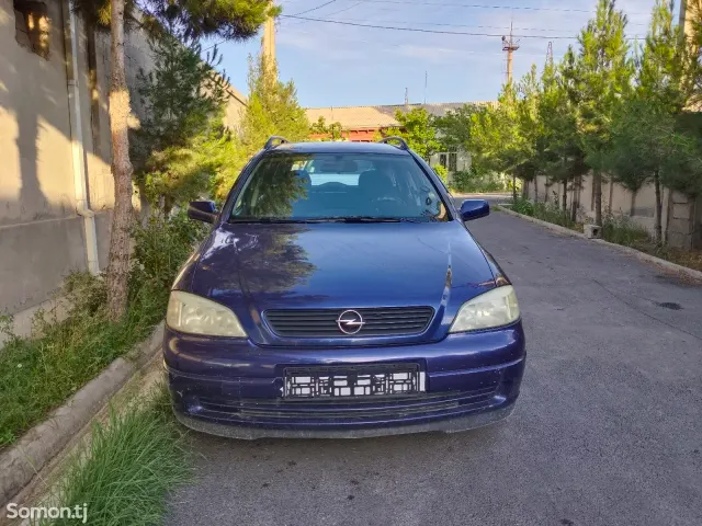Opel Astra G 1999 · 1.6 MT