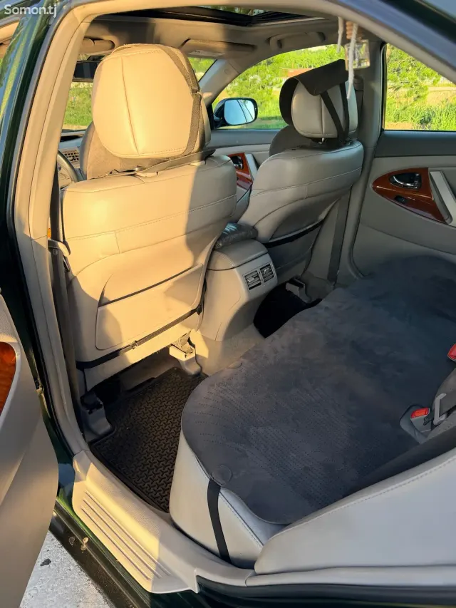 Toyota Camry 2011 · 2.5 AT